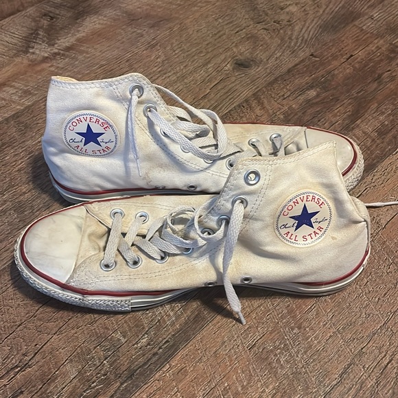 White Converse Hi Tops - Picture 2 of 8